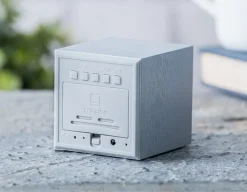 Cube Click Clock - Sound Activated Display<Gingko