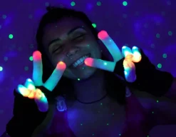 LED Light Up Gloves - Age 8-13 Years<Illuminated Apparel Discount