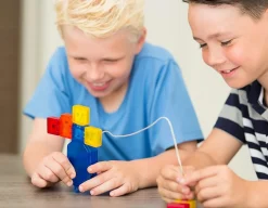 Spy Tech - E-Building with 30 Fun Projects<4M Best