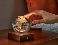 World Globe Crystal Light - 3D Effect<Gingko Online